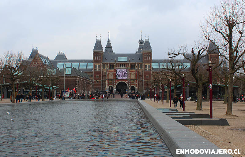 El Rijksmuseum (Museo Nacional).