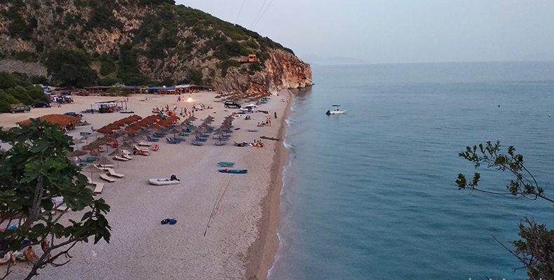 Visita la Playa de Gjipe en Albania