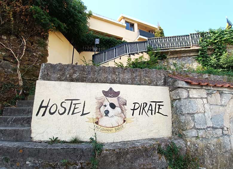 donde alojarse en ulcinj