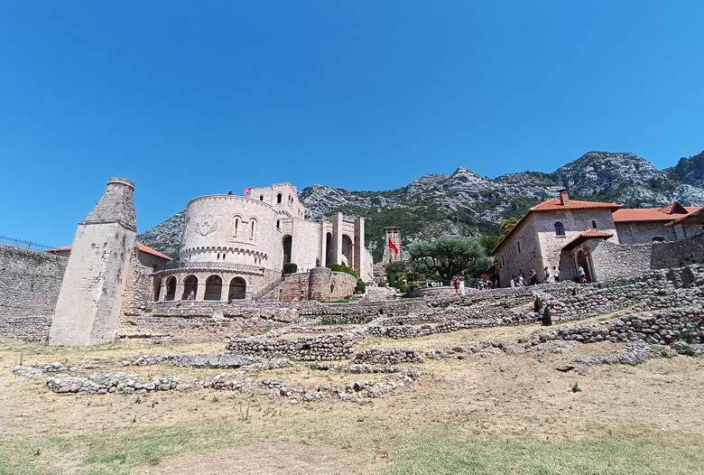 visitar el castillo de kruja