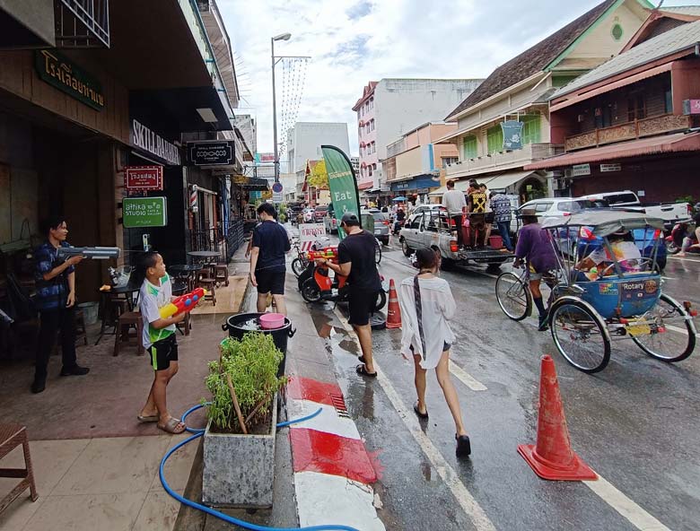 festival songkran en chiang mai